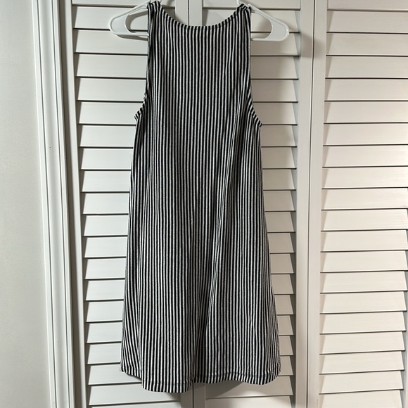 Z Supply Black and White V-Neck Sleeveless Mini Dress - Picture 4 of 4